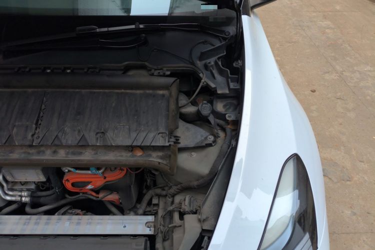 Used Tesla Model Y 2022 Rear-Wheel-Drive Version Engine Bay Left