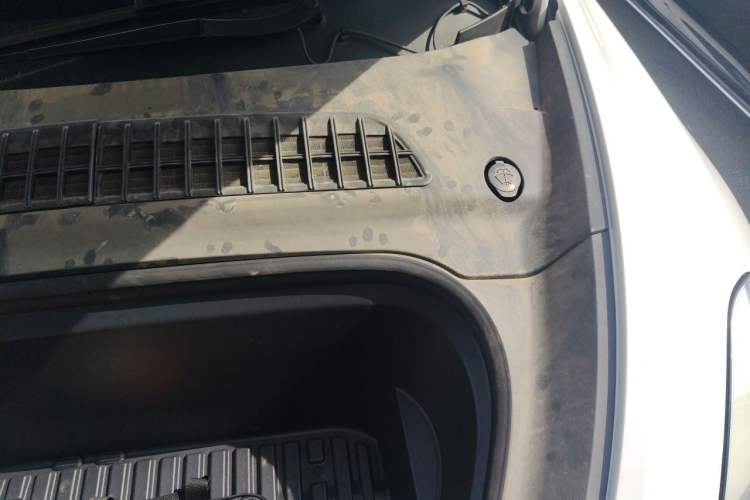 Used Tesla Model Y 2022 Rear-Wheel-Drive Version Engine Bay Left