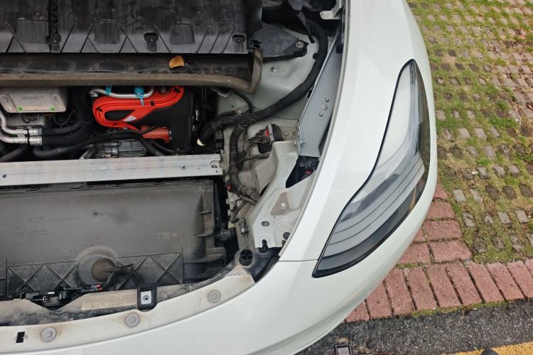 Used Tesla Model Y 2022 Long-Range All-Wheel-Drive Version Engine Bay Left