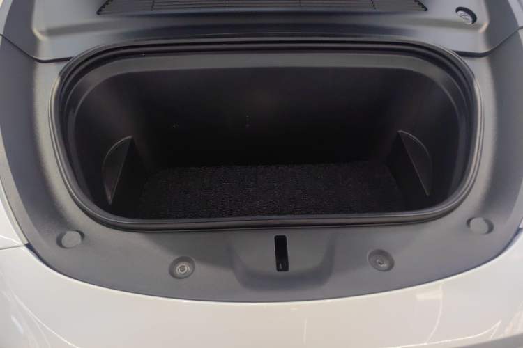 Used Tesla Model Y 2022 Revised Version Rear-Wheel Drive Engine Bay