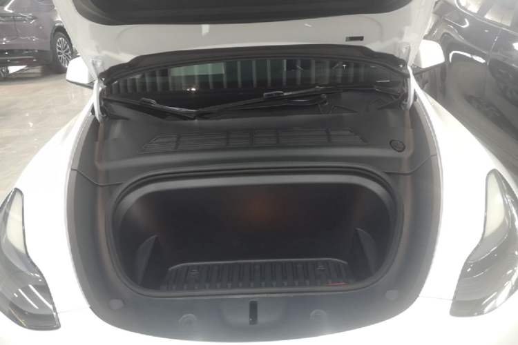 Used Tesla Model Y 2022 Revised Version Rear-Wheel Drive Engine Bay
