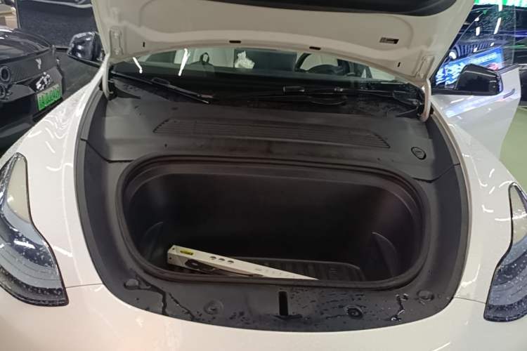 Used Tesla Model Y 2022 Performance High-Performance All-Wheel-Drive Version Engine Bay