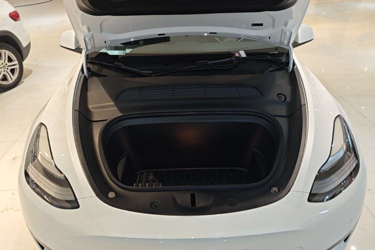 Used Tesla Model Y 2022 Rear-Wheel-Drive Version Engine Bay