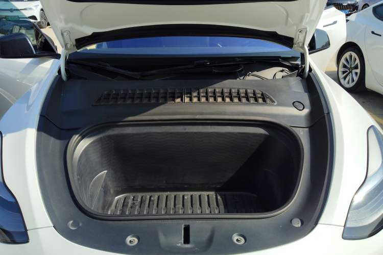 Used Tesla Model Y 2022 Revised Version Rear-Wheel Drive Engine Bay