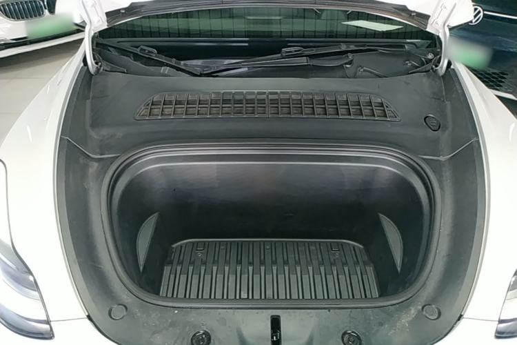 Used Tesla Model Y 2022 Rear-Wheel-Drive Version Engine Bay