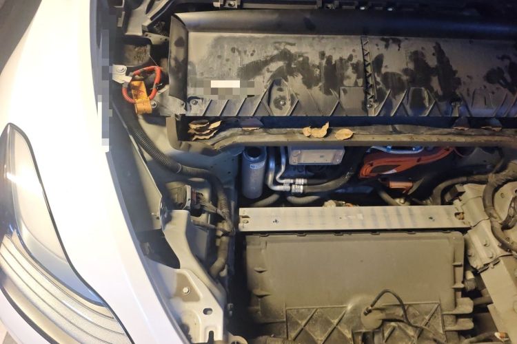Used Tesla Model Y 2022 Performance High-Performance All-Wheel-Drive Version Engine Bay Right