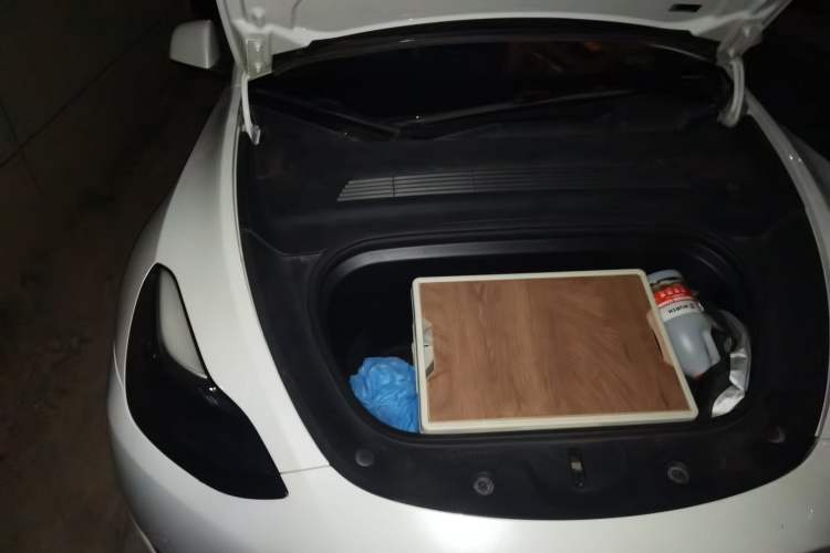 Used Tesla Model Y 2022 Rear-Wheel-Drive Version Engine Bay Right
