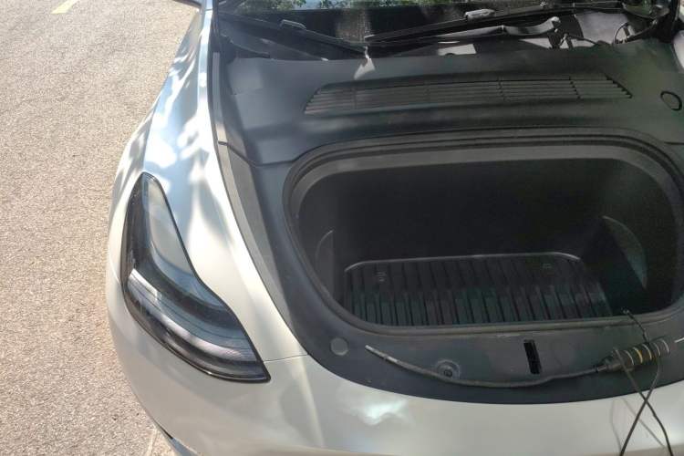 Used Tesla Model Y 2022 Revised Version Long-Range All-Wheel Drive Engine Bay Right