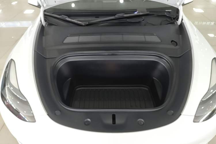 Used Tesla Model Y 2022 Revised Version Rear-Wheel Drive Engine Bay