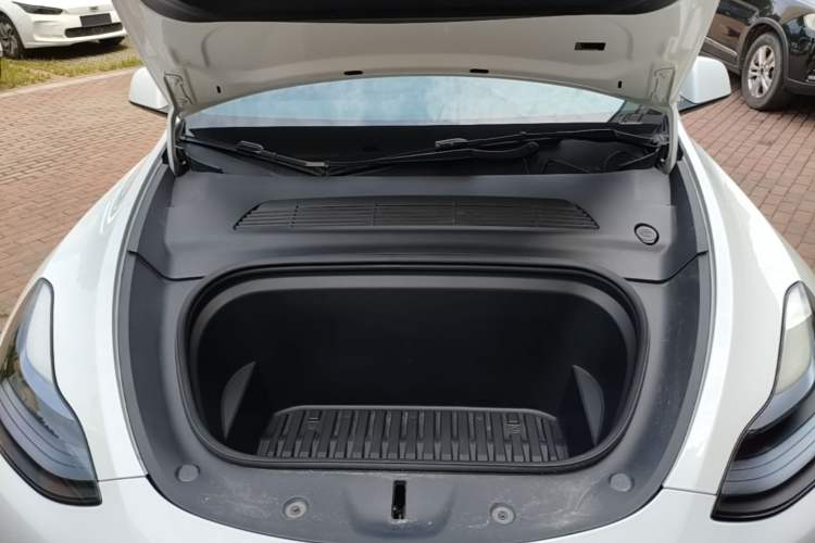 Used Tesla Model Y 2022 Revised Version Rear-Wheel Drive Engine Bay