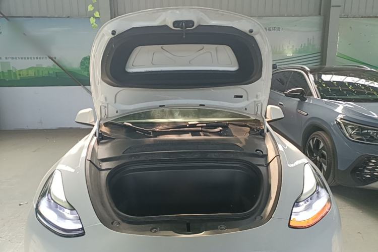 Used Tesla Model Y 2022 Rear-Wheel-Drive Version Engine Bay