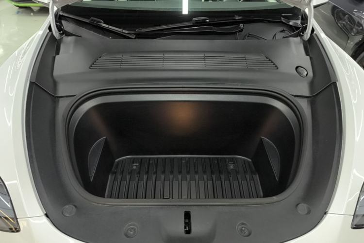 Used Tesla Model Y 2022 Performance High-Performance All-Wheel-Drive Version Engine Bay