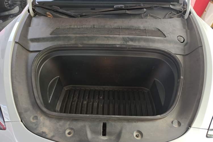 Used Tesla Model Y 2022 Revised Version Long-Range All-Wheel Drive Engine Bay