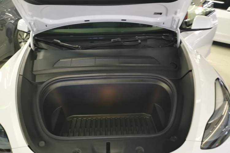 Used Tesla Model Y 2022 Revised Version Long-Range All-Wheel Drive Engine Bay
