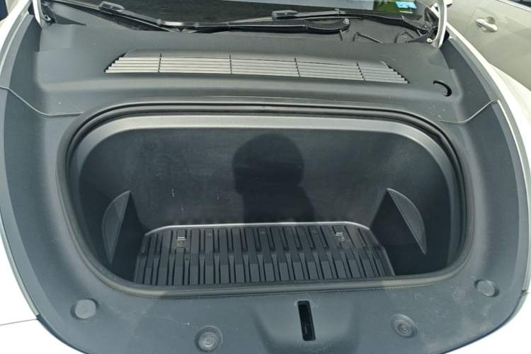 Used Tesla Model Y 2022 Revised Version Long-Range All-Wheel Drive Engine Bay