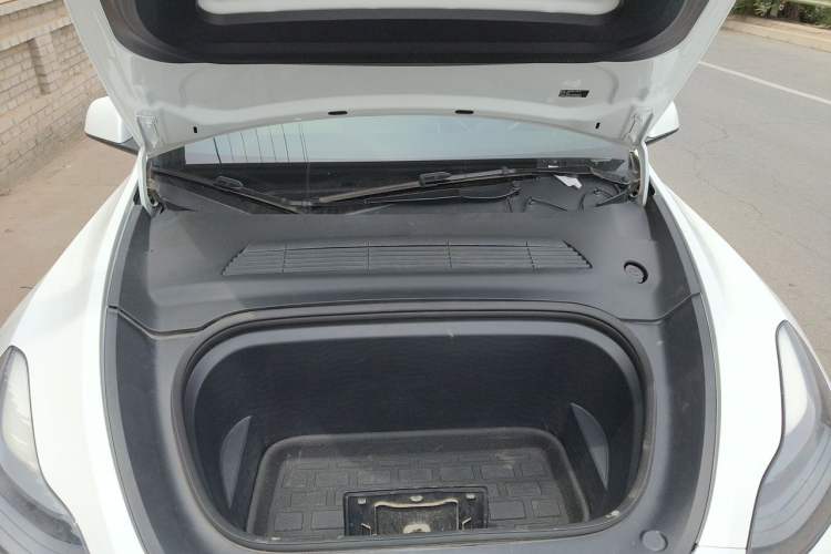 Used Tesla Model Y 2022 Performance High-Performance All-Wheel-Drive Version Engine Bay
