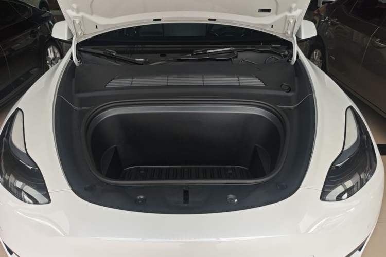 Used Tesla Model Y 2022 Rear-Wheel-Drive Version Engine Bay