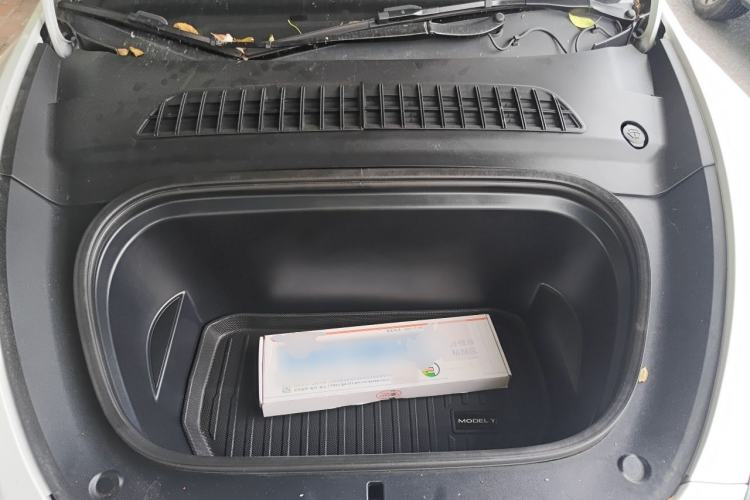 Used Tesla Model Y 2022 Rear-Wheel-Drive Version Engine Bay