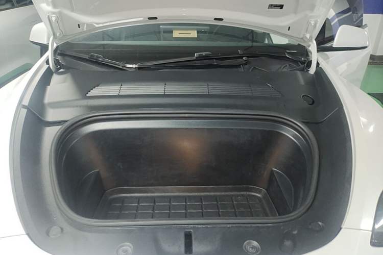 Used Tesla Model Y 2022 Revised Version Long-Range All-Wheel Drive Engine Bay
