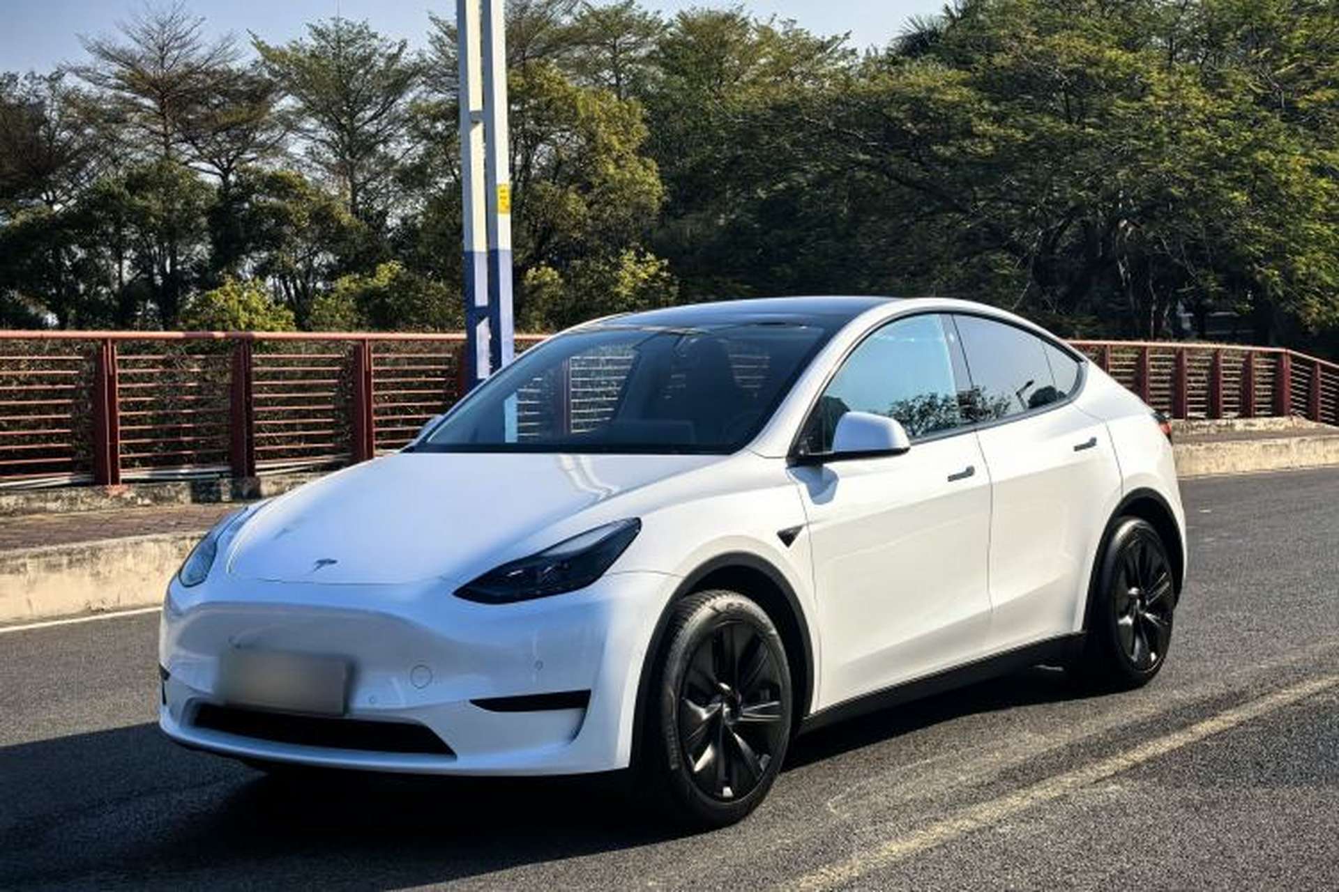 Used Tesla Model Y 2022 Revised Version Rear-Wheel Drive Exterior 1