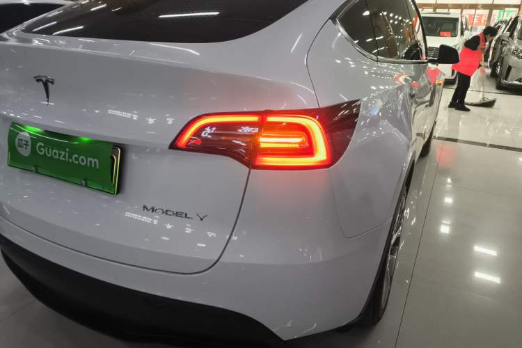 Used Tesla Model Y 2022 Revised Version Rear-Wheel Drive Exterior 2