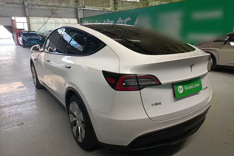 Used Tesla Model Y 2022 Rear-Wheel-Drive Version Exterior 2