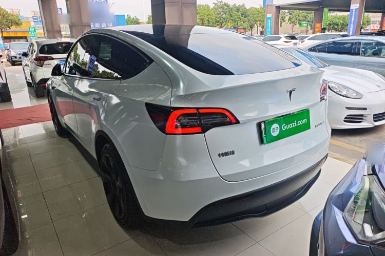 Used Tesla Model Y 2022 Rear-Wheel-Drive Version Exterior 2