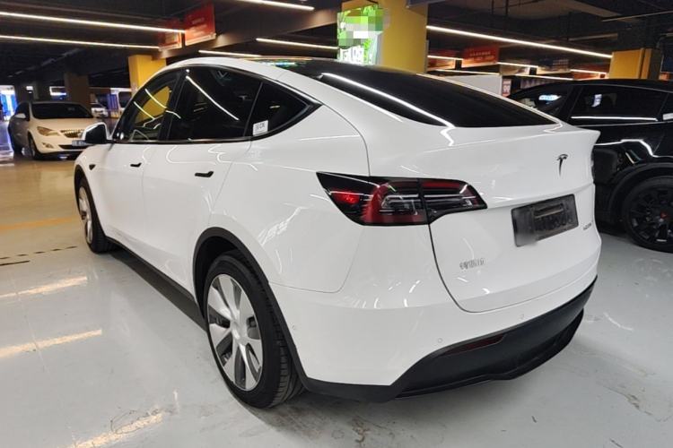 Used Tesla Model Y 2022 Long-Range All-Wheel-Drive Version Exterior 2