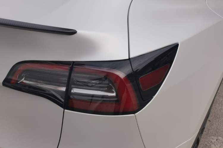 Used Tesla Model Y 2022 Performance High-Performance All-Wheel-Drive Version Exterior 3