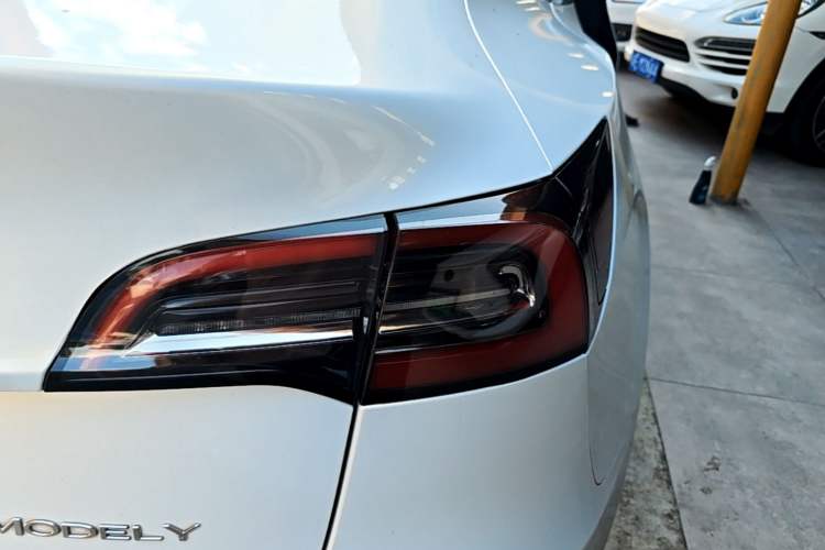 Used Tesla Model Y 2022 Rear-Wheel-Drive Version Exterior 3