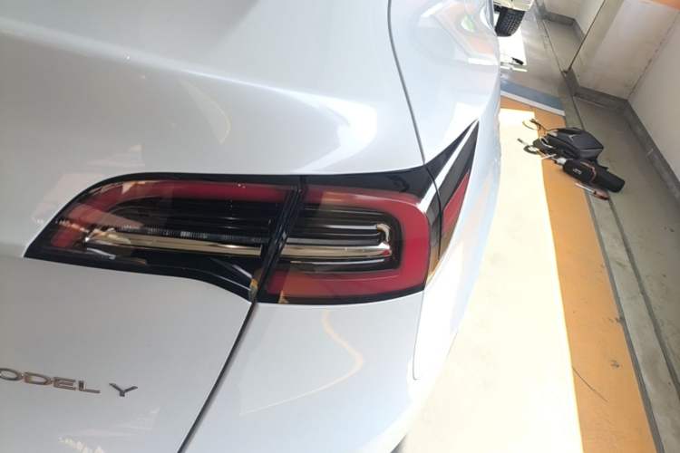 Used Tesla Model Y 2022 Rear-Wheel-Drive Version Exterior 3