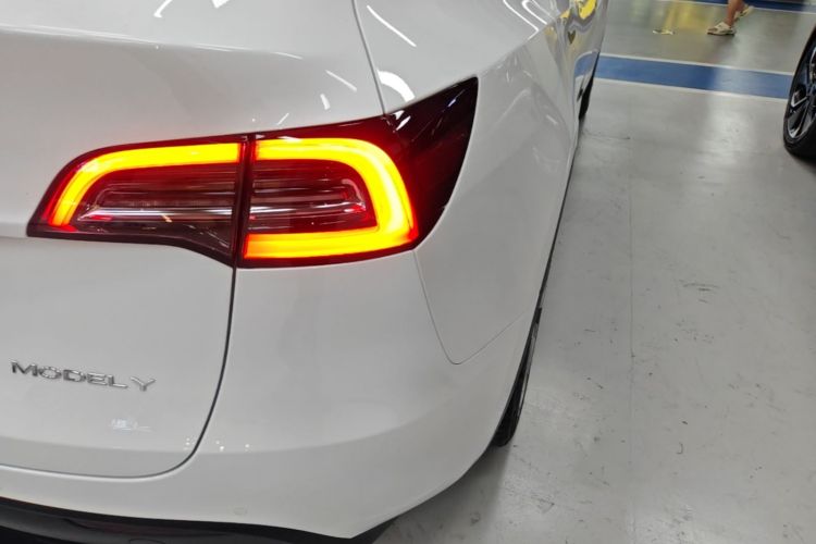 Used Tesla Model Y 2022 Revised Version Rear-Wheel Drive Exterior 3