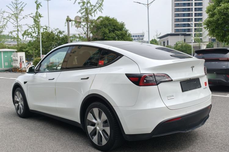Used Tesla Model Y 2022 Rear-Wheel-Drive Version Exterior 3