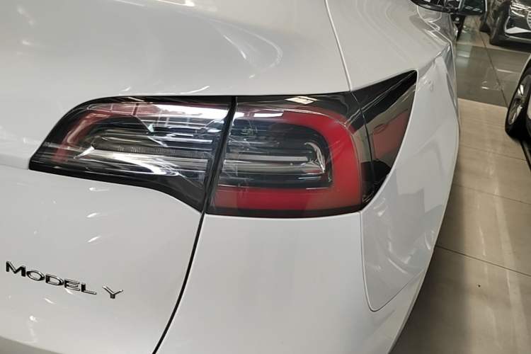 Used Tesla Model Y 2022 Rear-Wheel-Drive Version Exterior 3