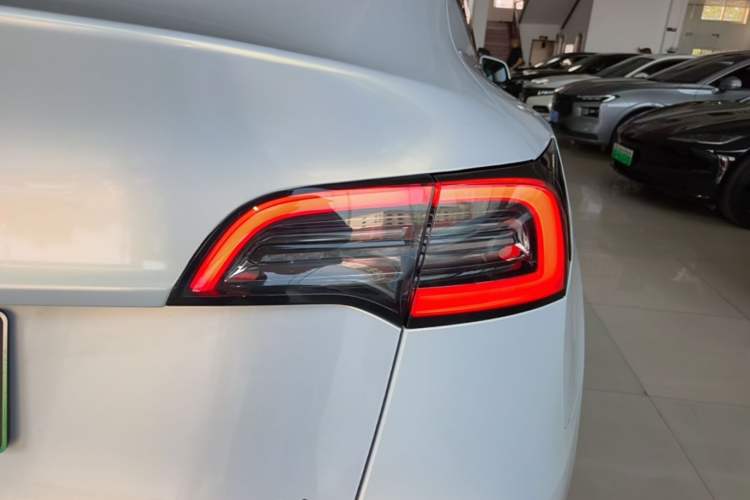 Used Tesla Model Y 2022 Revised Version Rear-Wheel Drive Exterior 3