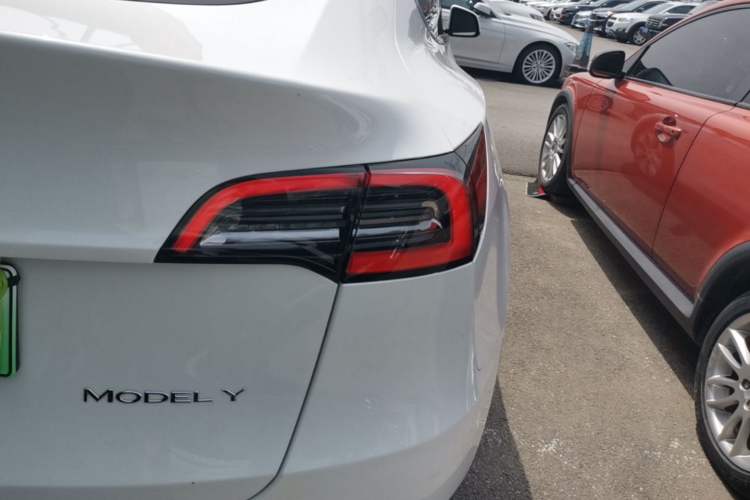Used Tesla Model Y 2022 Rear-Wheel-Drive Version Exterior 3