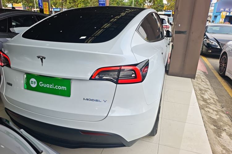 Used Tesla Model Y 2022 Rear-Wheel-Drive Version Exterior 3