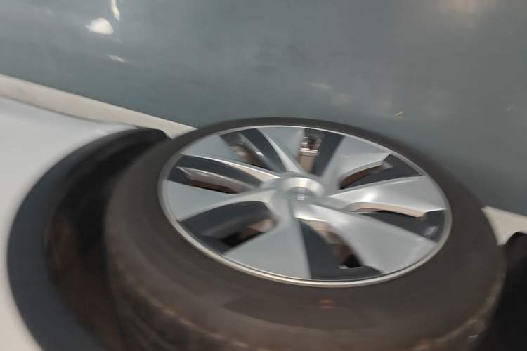 Used Tesla Model Y 2022 Revised Version Long-Range All-Wheel Drive Exterior 4