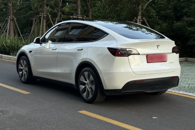 Used Tesla Model Y 2022 Rear-Wheel-Drive Version Exterior 4