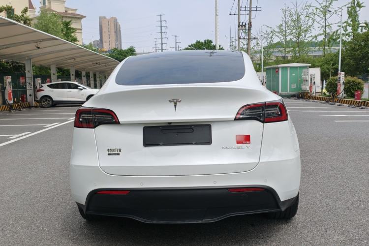 Used Tesla Model Y 2022 Rear-Wheel-Drive Version Exterior 4