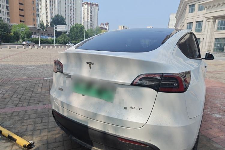 Used Tesla Model Y 2022 Revised Version Long-Range All-Wheel Drive Exterior 4