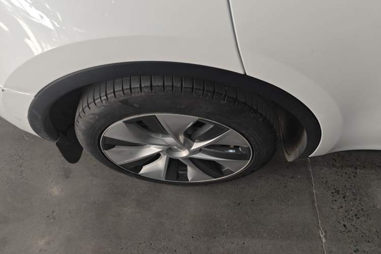 Used Tesla Model Y 2022 Revised Version Rear-Wheel Drive Exterior 4