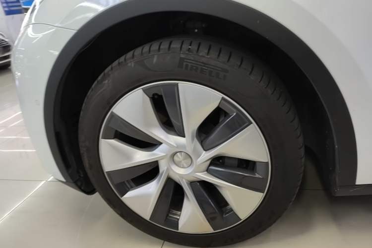 Used Tesla Model Y 2022 Revised Version Rear-Wheel Drive Exterior 4
