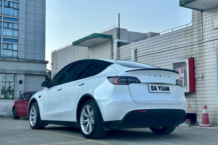 Used Tesla Model Y 2022 Revised Version Rear-Wheel Drive Exterior 4