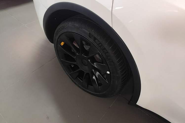 Used Tesla Model Y 2022 Revised Version Rear-Wheel Drive Exterior 5