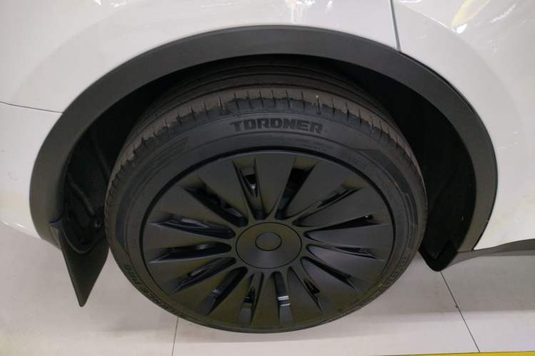 Used Tesla Model Y 2022 Revised Version Long-Range All-Wheel Drive Exterior 5