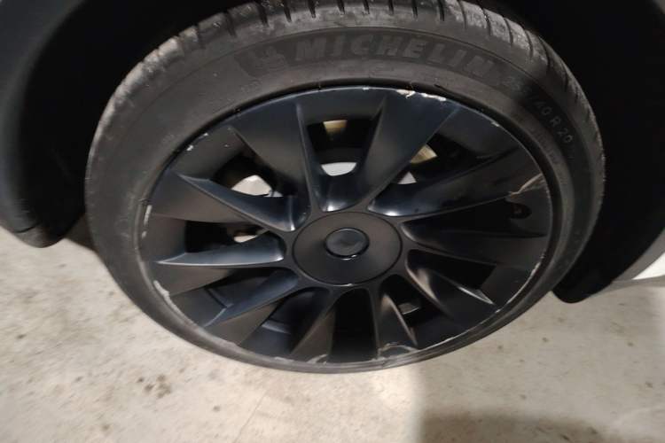 Used Tesla Model Y 2022 Revised Version Long-Range All-Wheel Drive Exterior 5