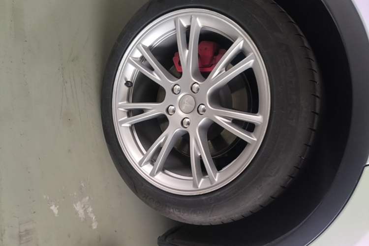 Used Tesla Model Y 2022 Revised Version Rear-Wheel Drive Exterior 5