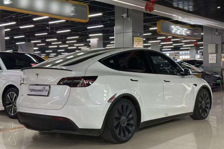 Used Tesla Model Y 2022 Long-Range All-Wheel-Drive Version Exterior 5