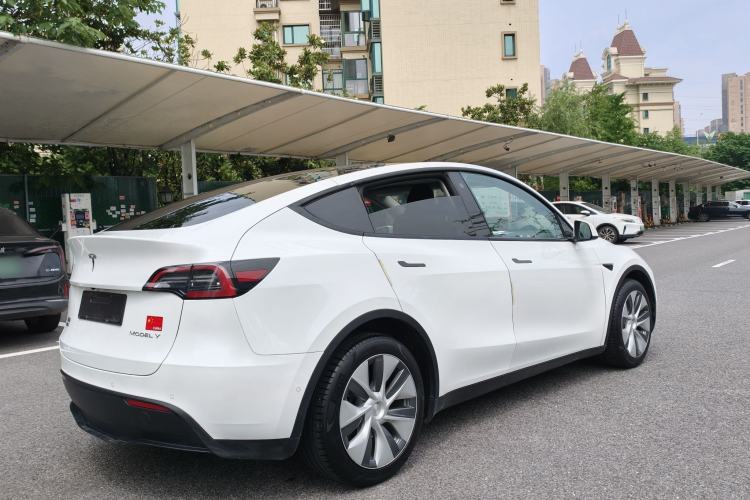 Used Tesla Model Y 2022 Rear-Wheel-Drive Version Exterior 5